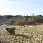 Daire Near And Dunes *